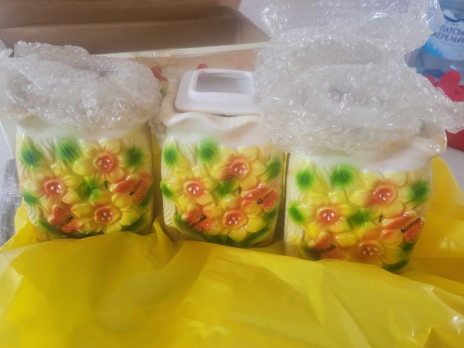 Набір керамічних ємностей для зберігання