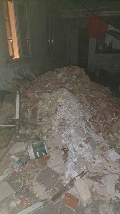 Recolha de entulho móveis madeiras Recolha de Monos
