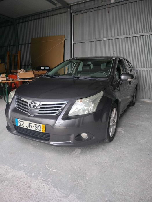 Toyota Avensis T27 2010