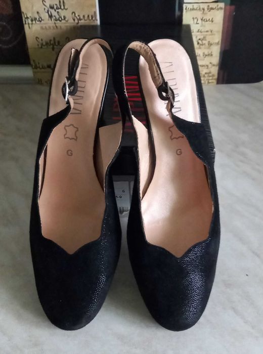 Новые женские черные босоножки Alpina. Стелька 25.3 см. Цена 350 грн