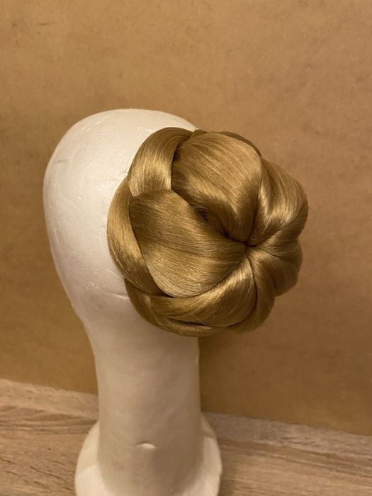 Koczek kok doczepiany włosy syntetyczne złoty blond