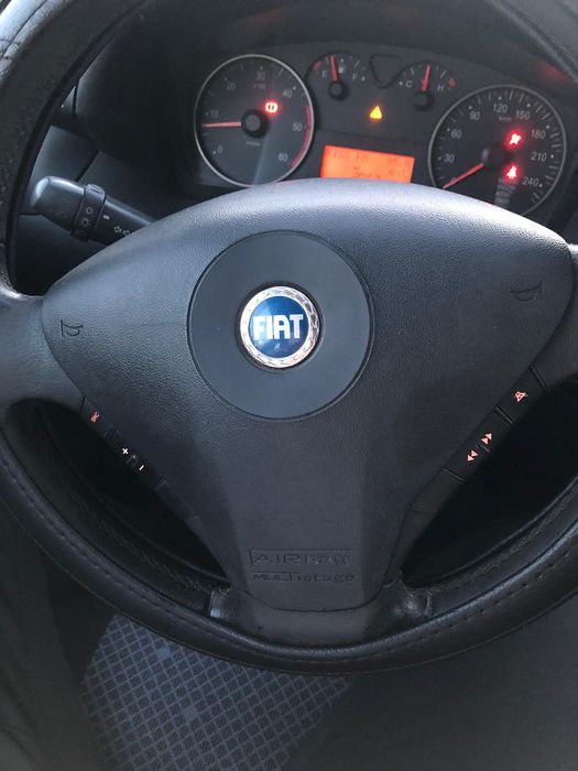 Fiat Stilo 2003 avariado