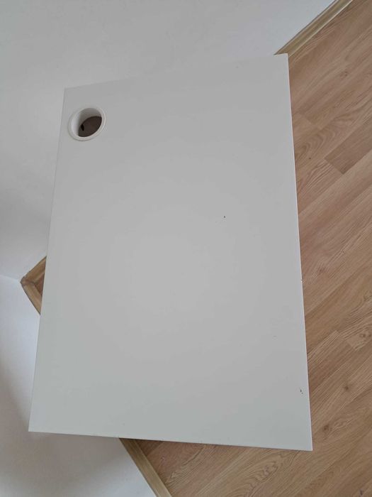 Biurko IKEA MICKE biało-różowe