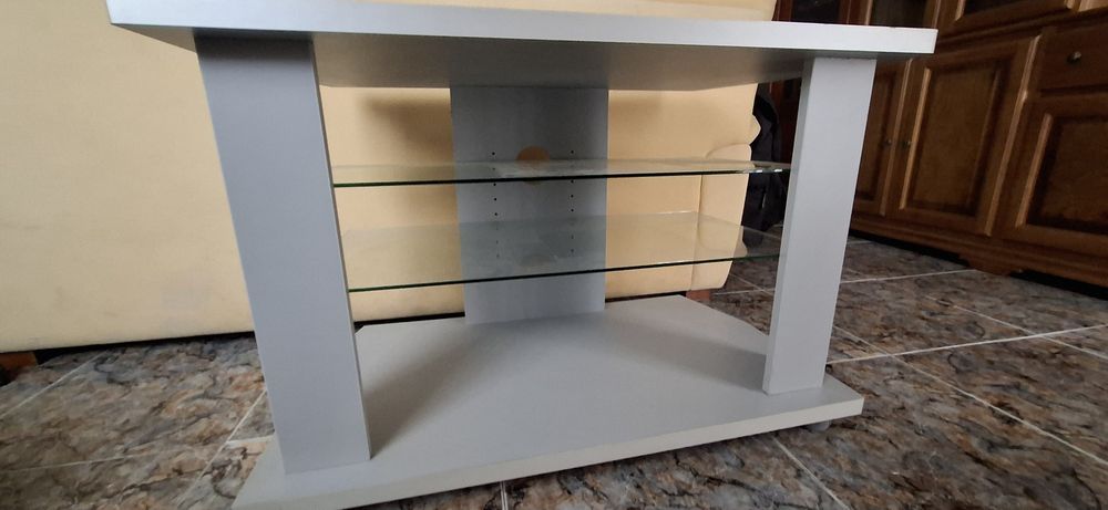 Mesa de suporte de televisão