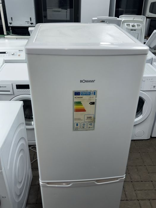 Lodówko Zamrażarkę firmy Bomann model Kg 320 1 A++ 143 cm wys