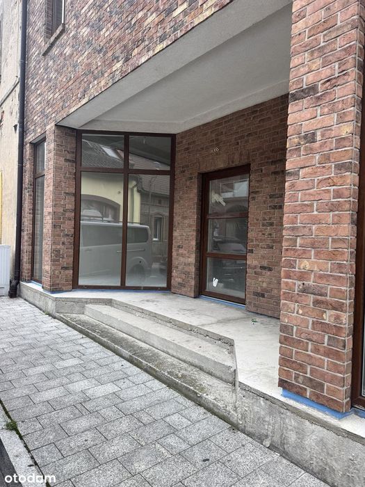 Bieruń Centrum, lokal 81,7m2: Duża Sala, Parking + Ogródek!