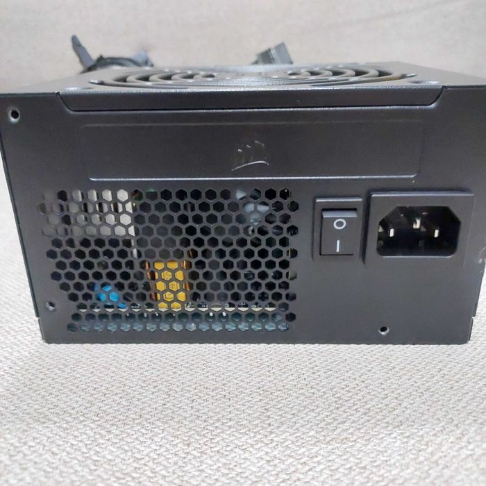 Fonte Alimentação Corsair CV450 CV Series 450W 80 Plus Bronze