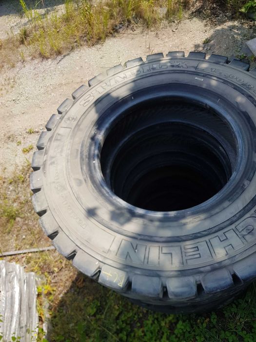 Opony do maszyn budowlanych MICHELIN 12R24 XZM