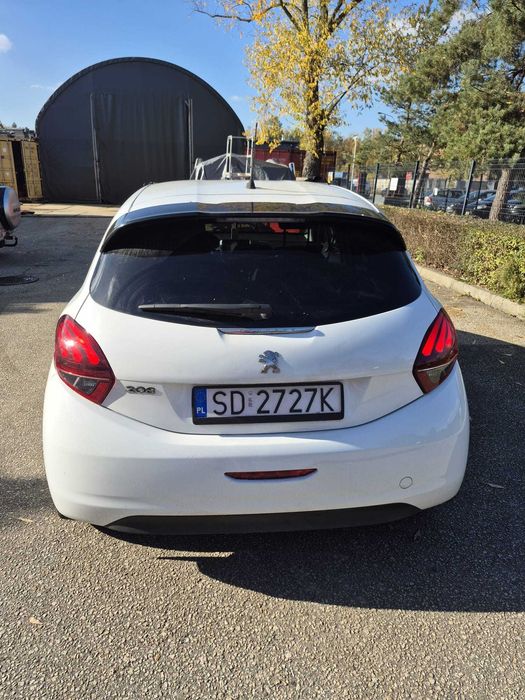 Samochód osobowy Peugeot 208