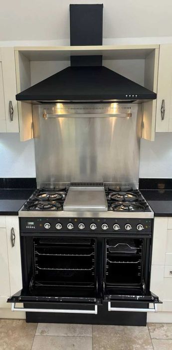 Kuchnia retro Britannia zestaw z okapem lepsza od smeg lofra