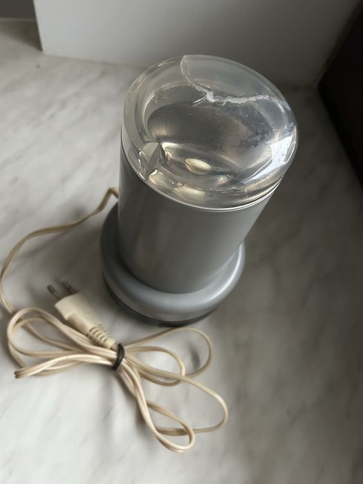 Mlynek do mielenia kawy.