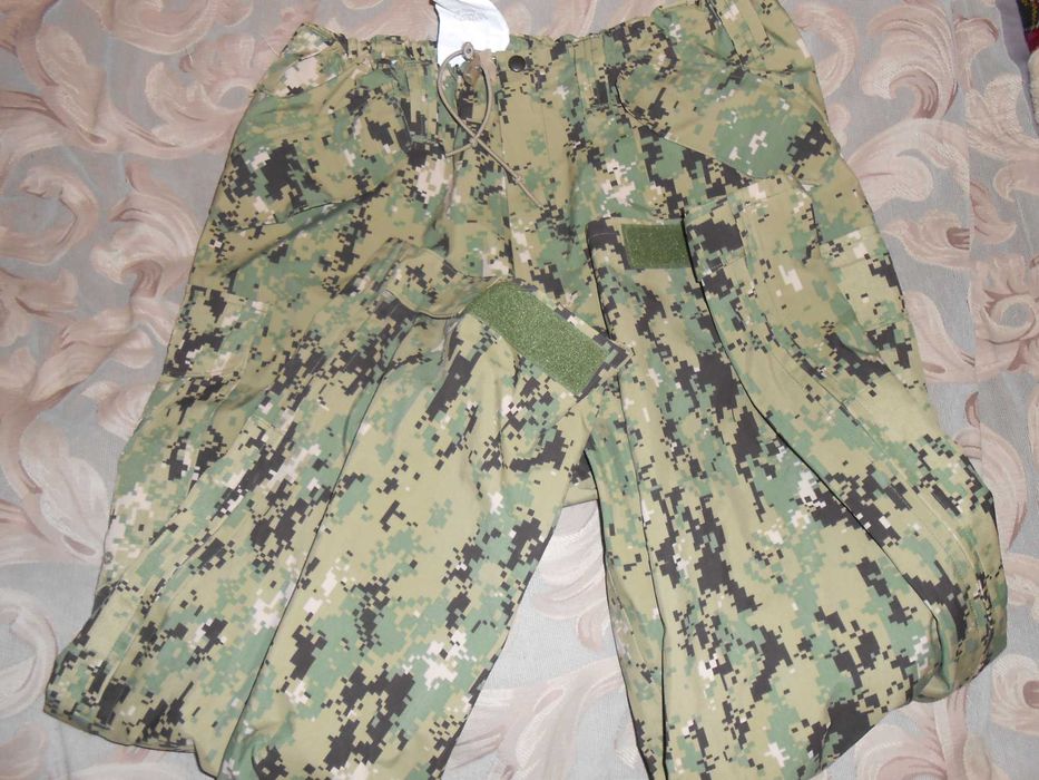 Продам штани армії США US NAVY Type III Gore-Tex AOR2