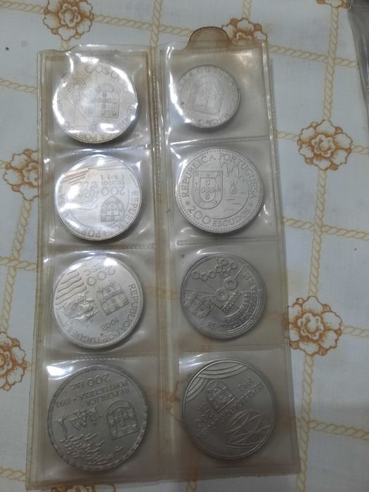 Moedas de Escudo Antigas e Outras