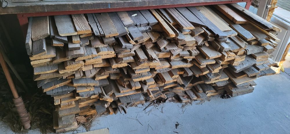 Deski z rozbiórki bez gwoździ