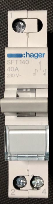 SFT140 Hager 40А Переключатель I-0-II с общим выходом сверху