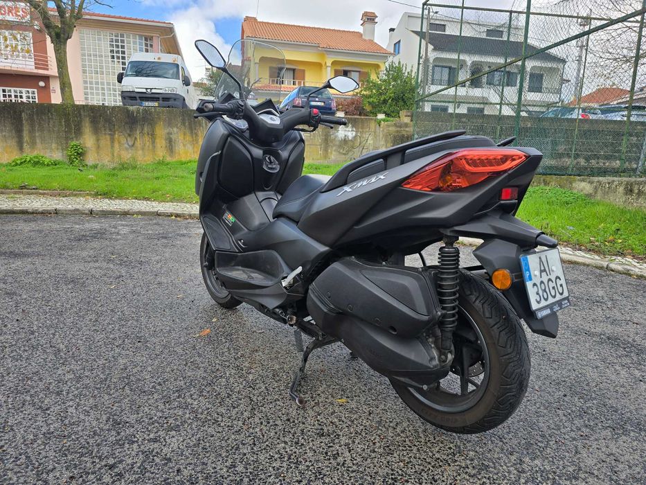 Yamaha X-max 300