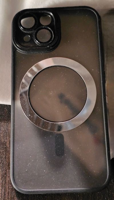 Чохли на iPhone 15