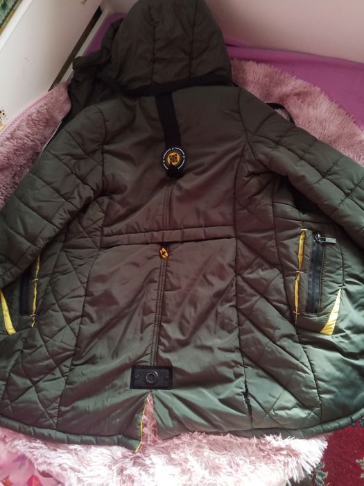 Куртка жіноча зимова 42 р(хакі)