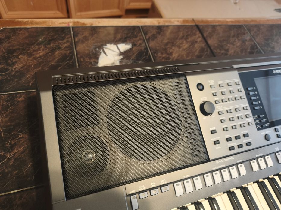 Yamaha psr s 770