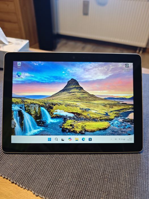 Tablet Microsoft Surface GO 1824 Intel Gold 8GB 128GB 2w1 Windows 11 YT 4K
