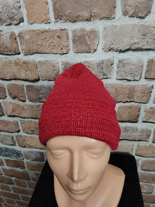 Czerwona klasyczna ocieplana czapka beanie