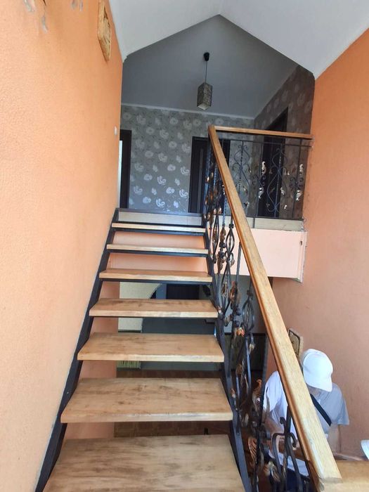 (13) Продам 2-поверховий будинок поблизу Великодолинського.