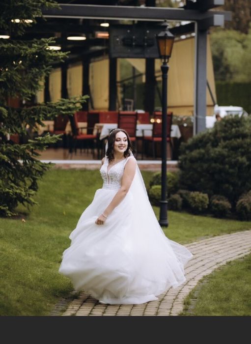 Весільна сукня айворі