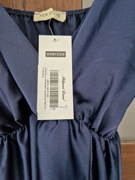 Długa sukienka satynowa Hollywood Dream