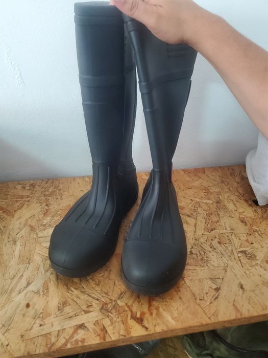 Botas impermeáveis com biqueira de aço