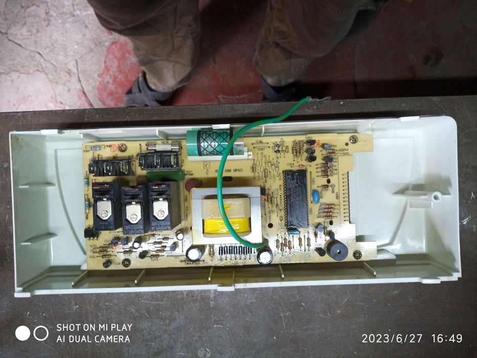 Б.у. микроволновка Wirlpool м562