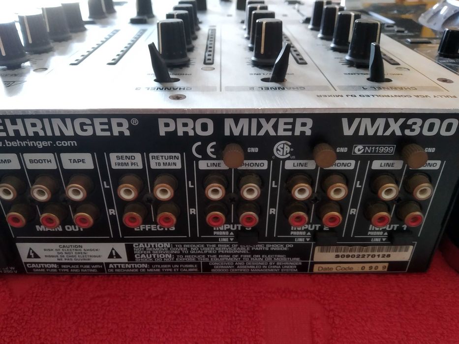 Conjunto de Equipamento para DJ