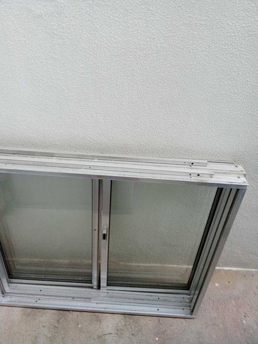 Vender janelas alumínio
