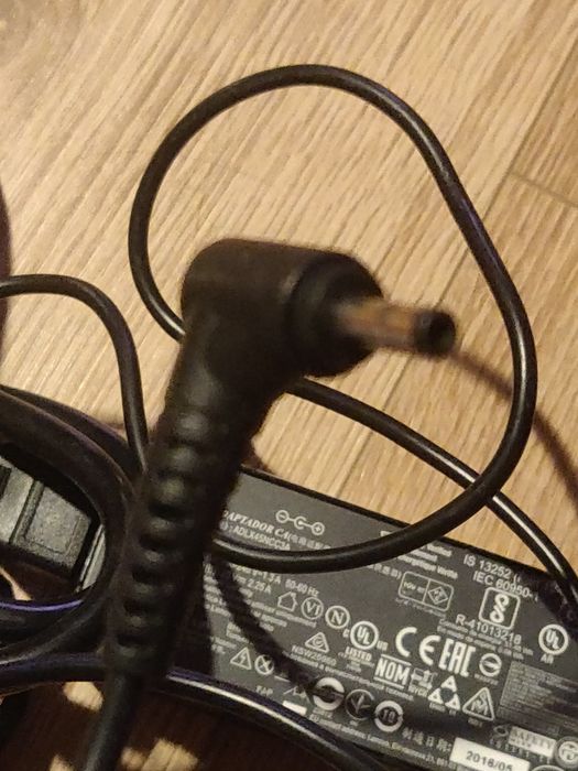 Zasilacz Ładowarka Lenovo yoga Lenovo miix 520 510 cienki bolec