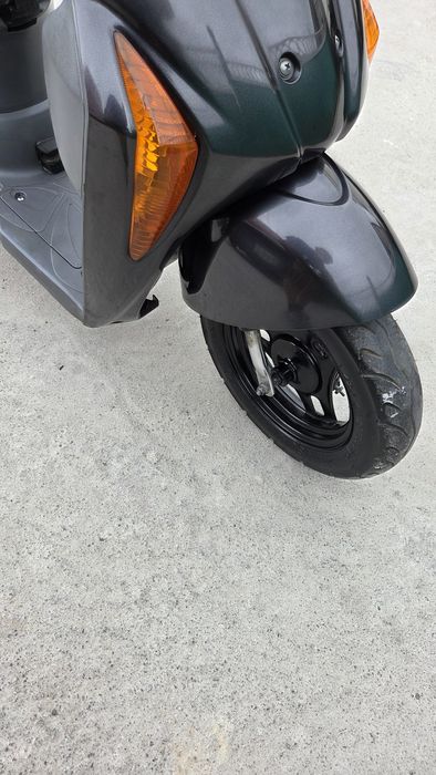 Suzuki  let's 5 g