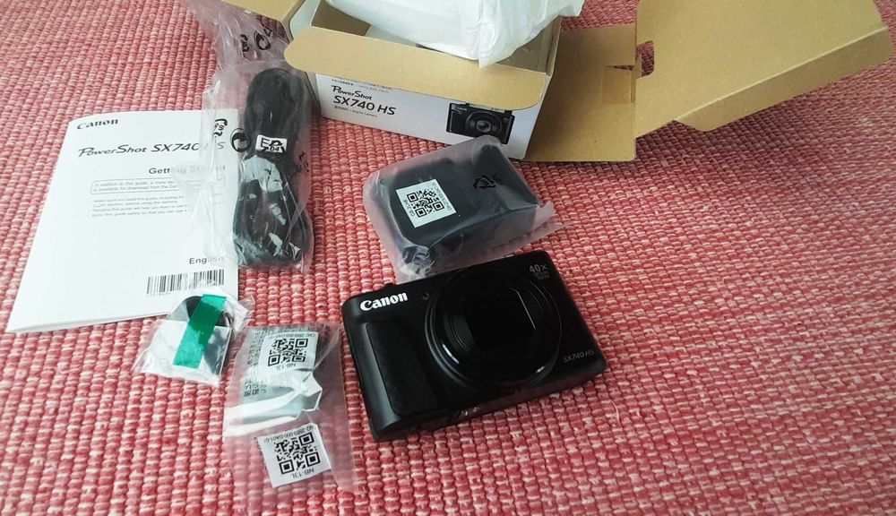 Canon  Power  Shot  SX740 HS