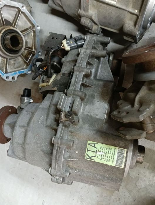 Kia Sorento 2.5 дизель 4с211 4с210 47300 Роздатка з гарантією 30 днів