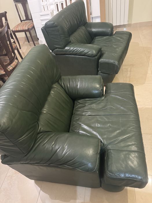 Conjunto de Sofás em Pele Verde Escura – 2 Lugares + 2 Individuais