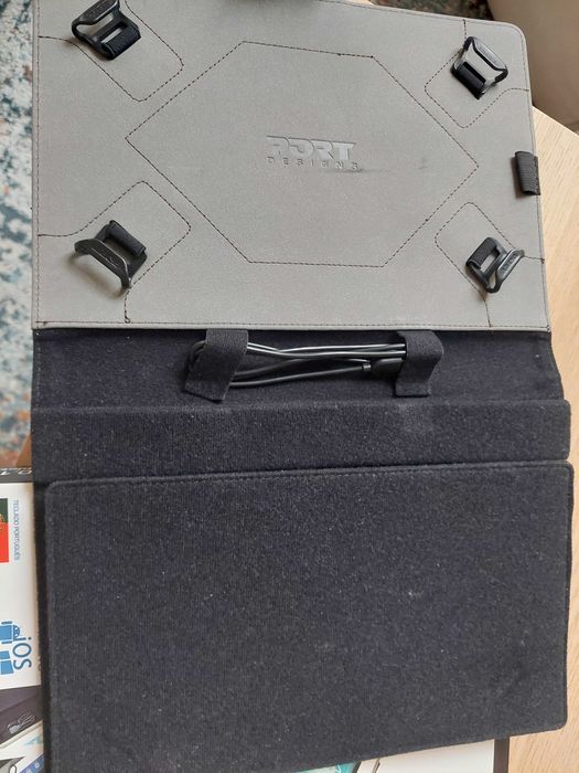 Bluetooth Tablet Cover and Keyboard64740460517761123