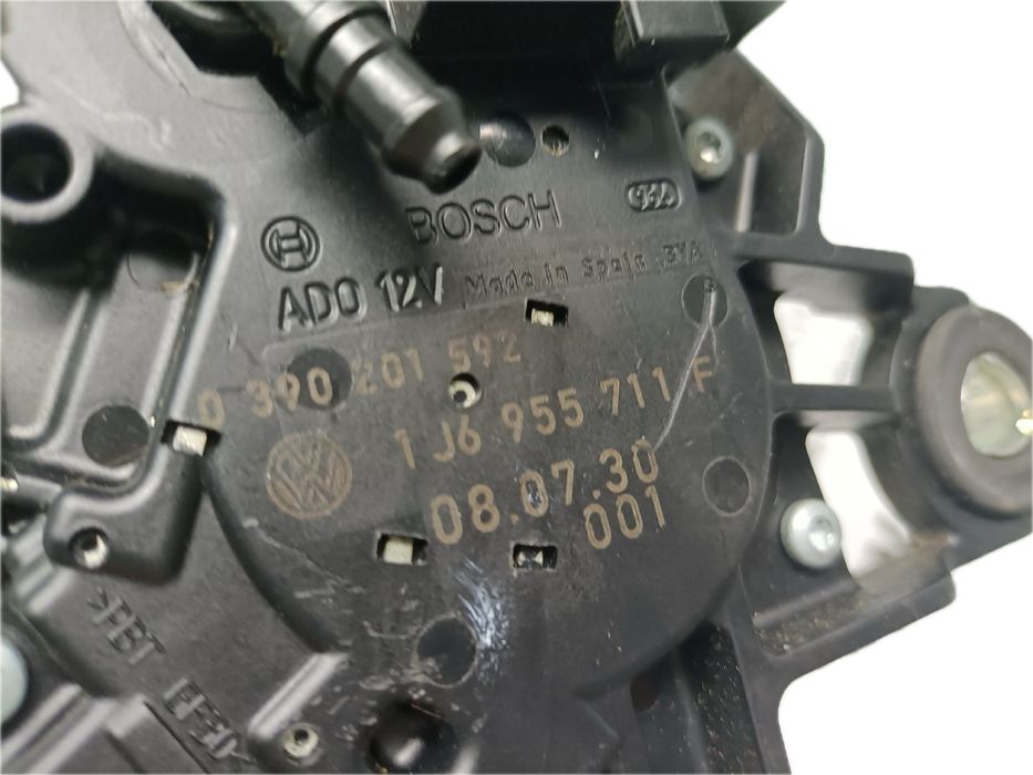 Motor limpa vidros trás VOLKSWAGEN Passat (3B3)