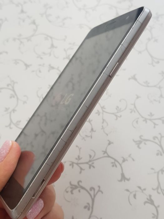 Телефон працюючий LG-X155