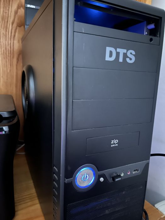 Компютер ПК (настільний компʼютер) Монітор, ПК, клавіатура, миша