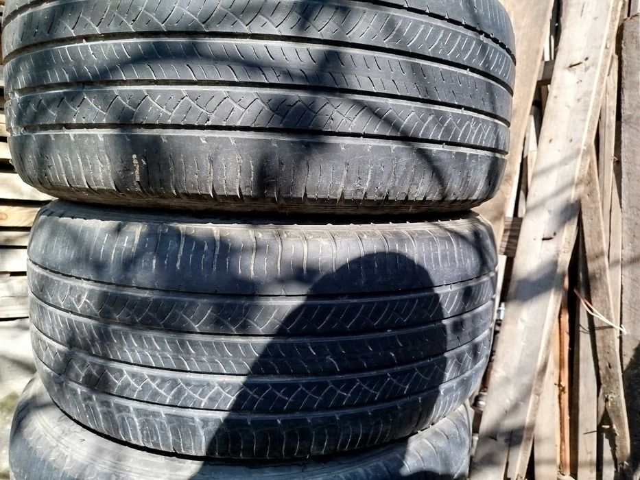 Продам шины б/у 255/50/19