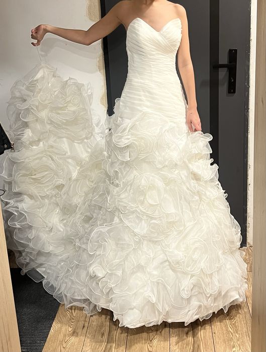 Suknia ślubna biało kremowa