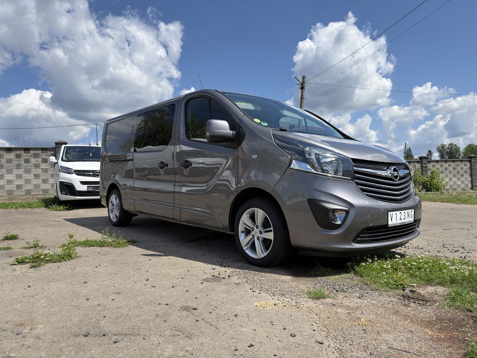 Свіжопригнаний Груз-Пас Opel Vivaro Long 2018