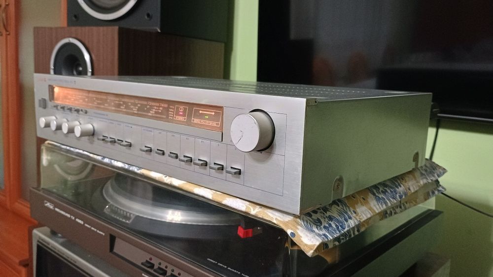 Amplituner Unitra Diora Tosca 303 ładna sprawna przestrojona