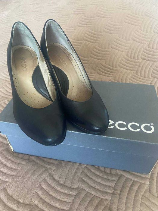 Жіночі шкіряні туфлі Eссo