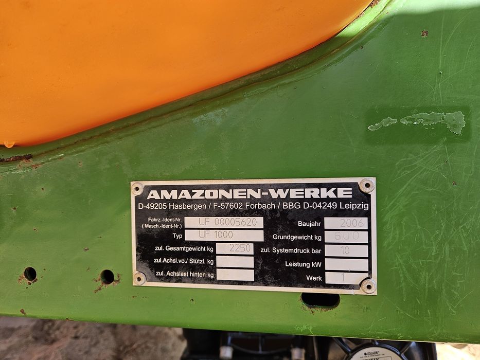 Opryskiwacz Amazone UF 1000