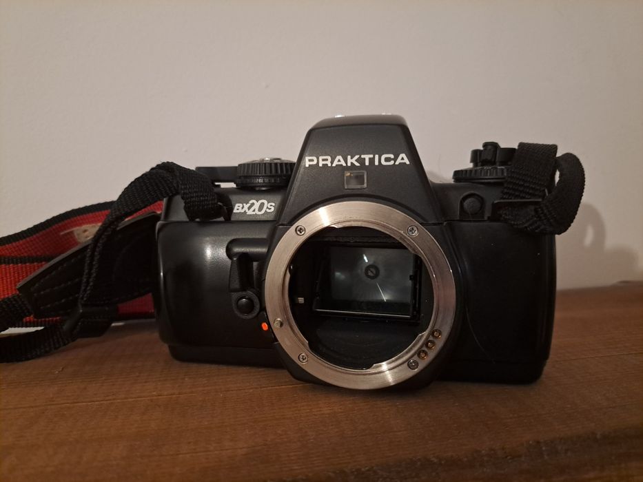 Aparat analogowy Practica BX20s