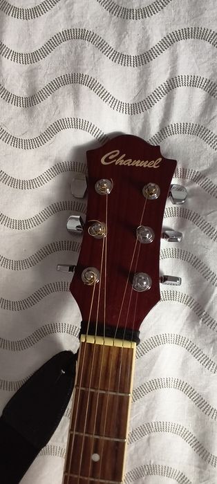 Guitarra Channel by ESM CA-500-CHS – Como Nova + Acessórios