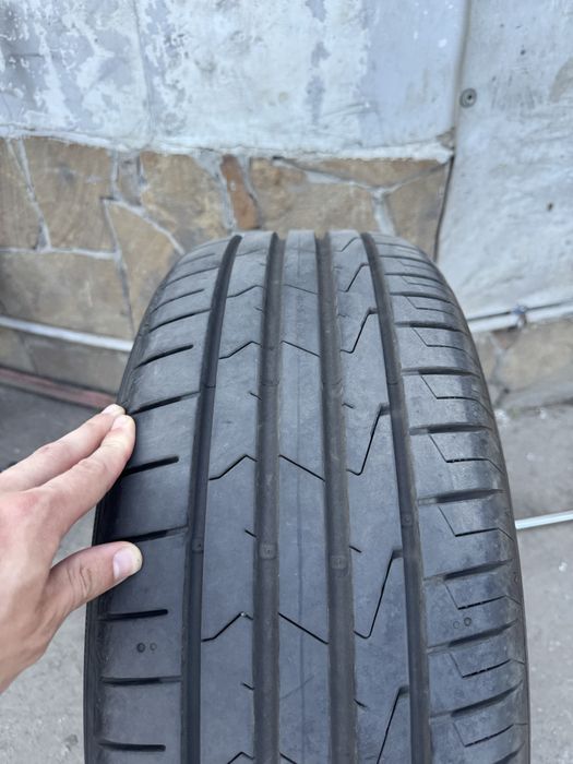 Hankook Ventus prime 3 215/55r17 7мм 21 рік